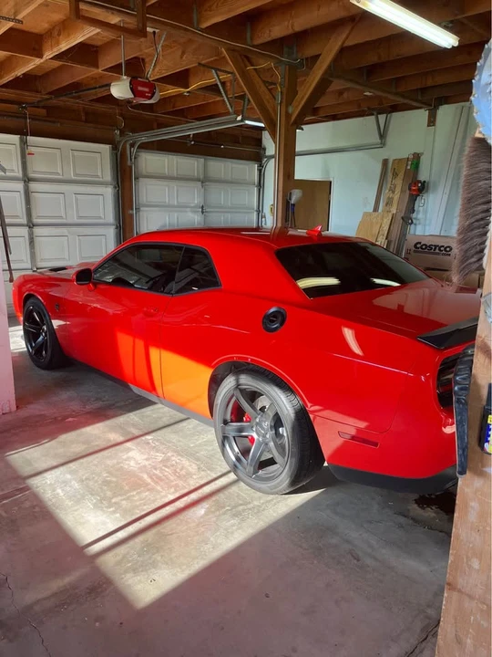 2017 Dodge Challenger SRT Hellcat 3rd Gen - Image 9 of 10