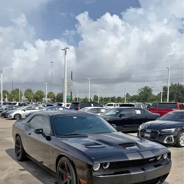 2017 Dodge Challenger SRT Hellcat Coupe