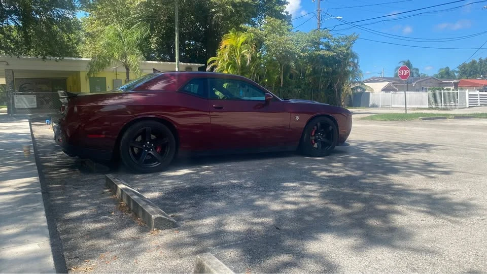 2017 Dodge Challenger SRT Hellcat 3rd Gen - Image 4 of 8