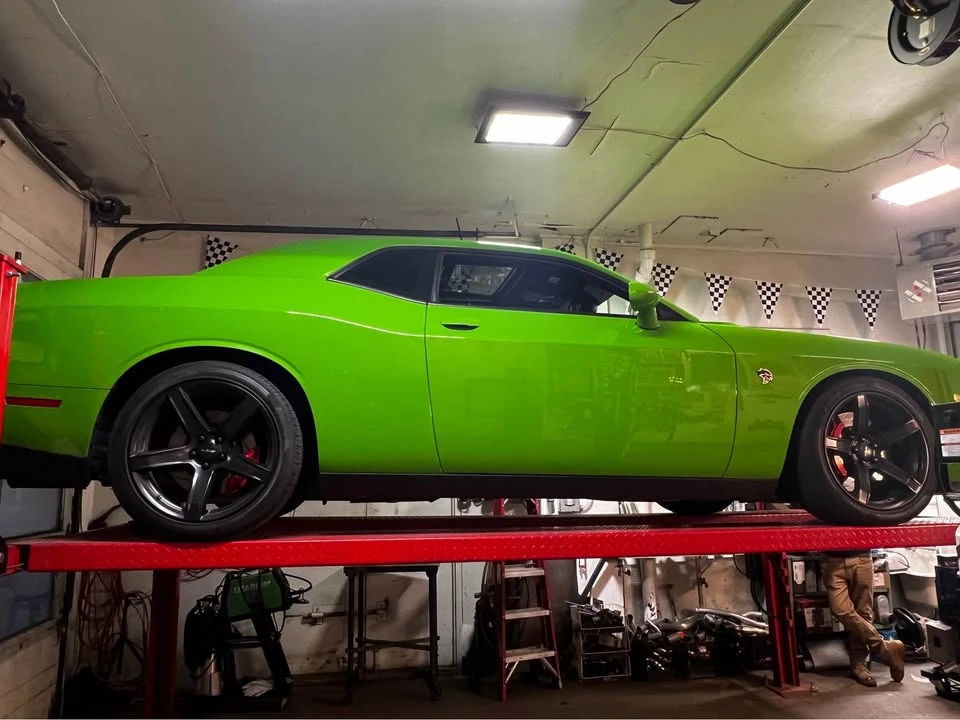 2017 Dodge Challenger SRT Hellcat 3rd Gen - Image 15 of 16