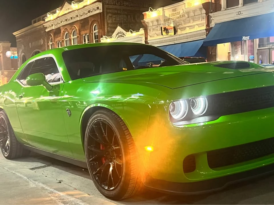 2017 Dodge Challenger SRT Hellcat 3rd Gen - Image 10 of 16