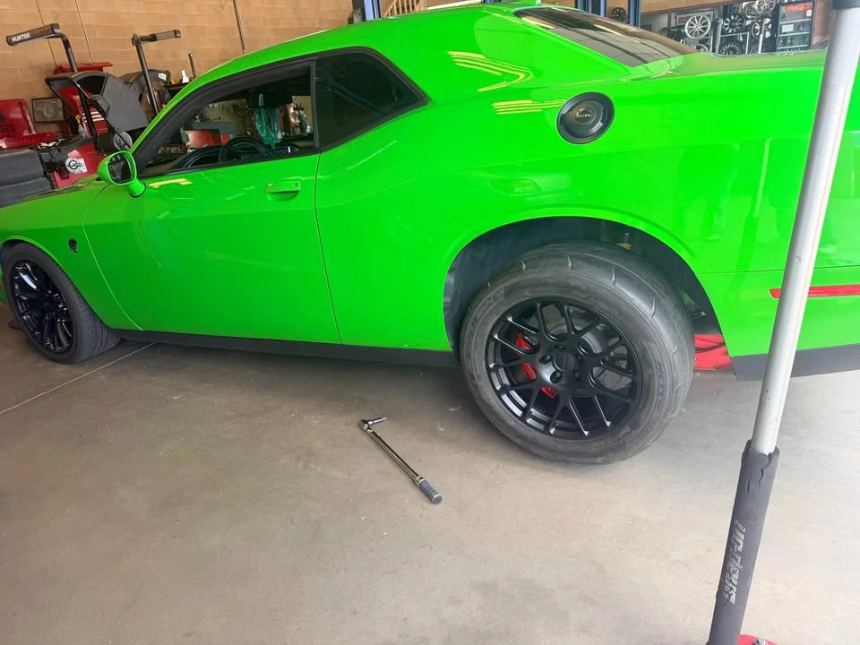 2017 Dodge Challenger SRT Hellcat 3rd Gen - Image 7 of 16