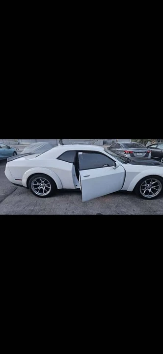 2017 Dodge Challenger SRT Hellcat 3rd Gen - Image 6 of 6