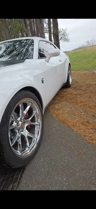 2017 Dodge Challenger SRT Hellcat 3rd Gen - Image 5 of 5