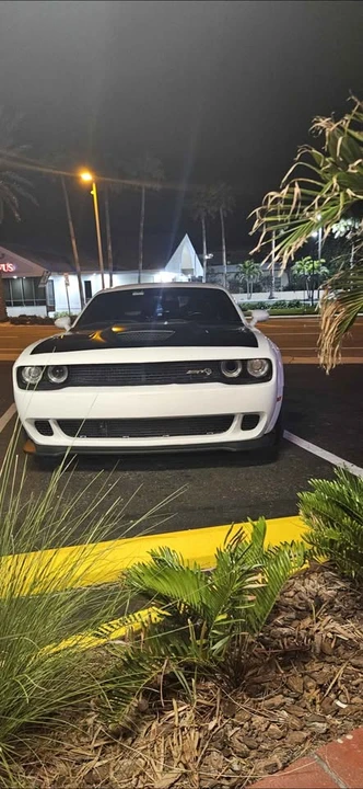 2017 Dodge Challenger SRT Hellcat 3rd Gen - Image 5 of 6