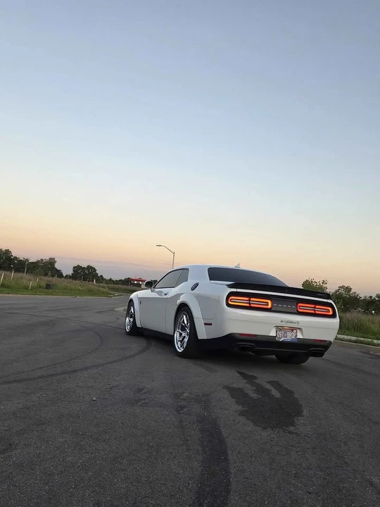 2017 Dodge Challenger SRT Hellcat 3rd Gen - Image 4 of 6