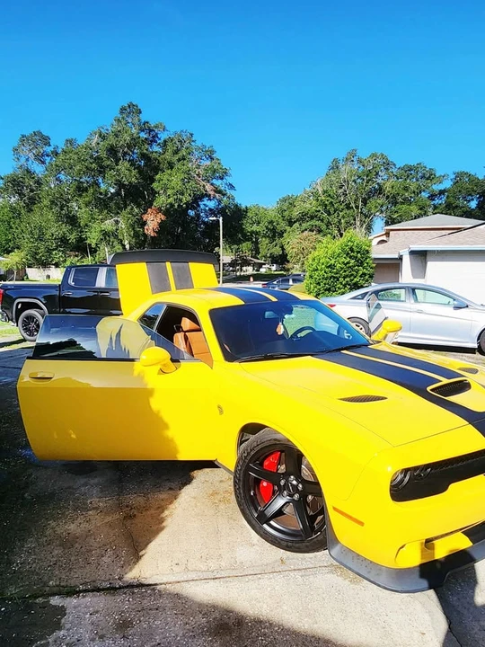 2017 Dodge Challenger SRT Hellcat 3rd Gen - Image 3 of 19
