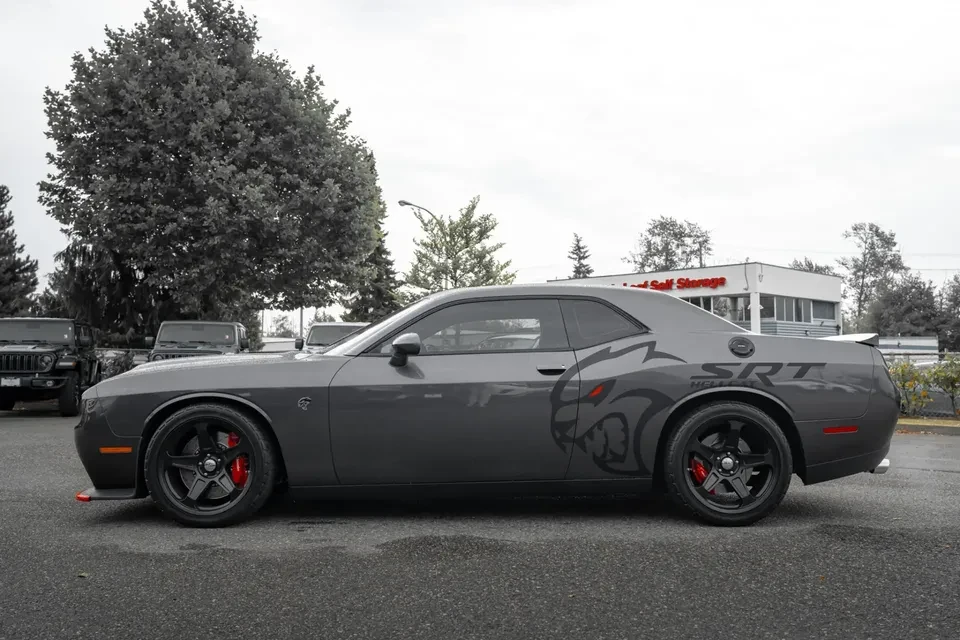 2017 Dodge Challenger SRT Hellcat 3rd Gen - Image 7 of 8