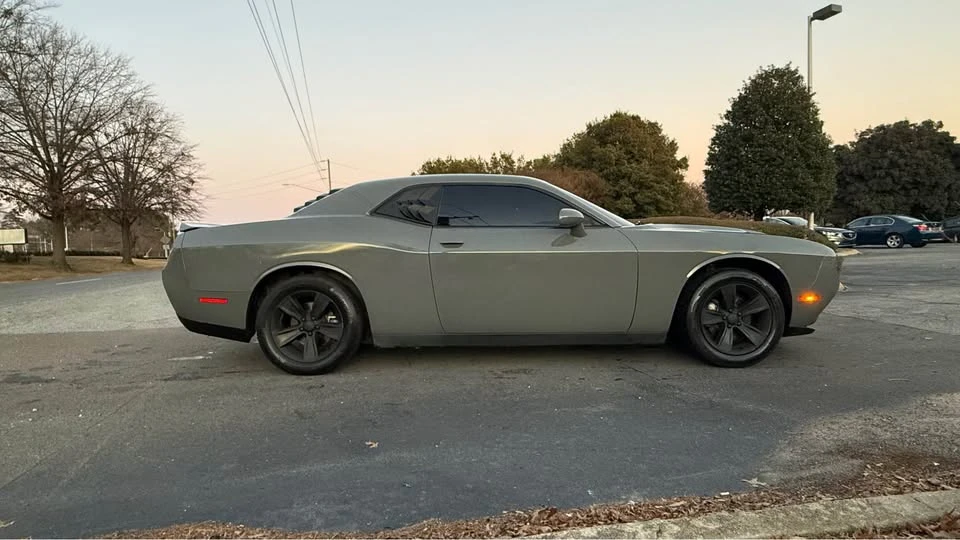 2017 Dodge Challenger 3rd Gen - Image 4 of 14