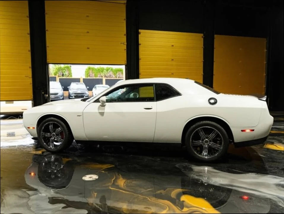 2017 Dodge Challenger 3rd Gen - Image 15 of 20