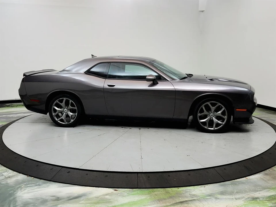 2017 Dodge Challenger 3rd Gen - Image 4 of 31