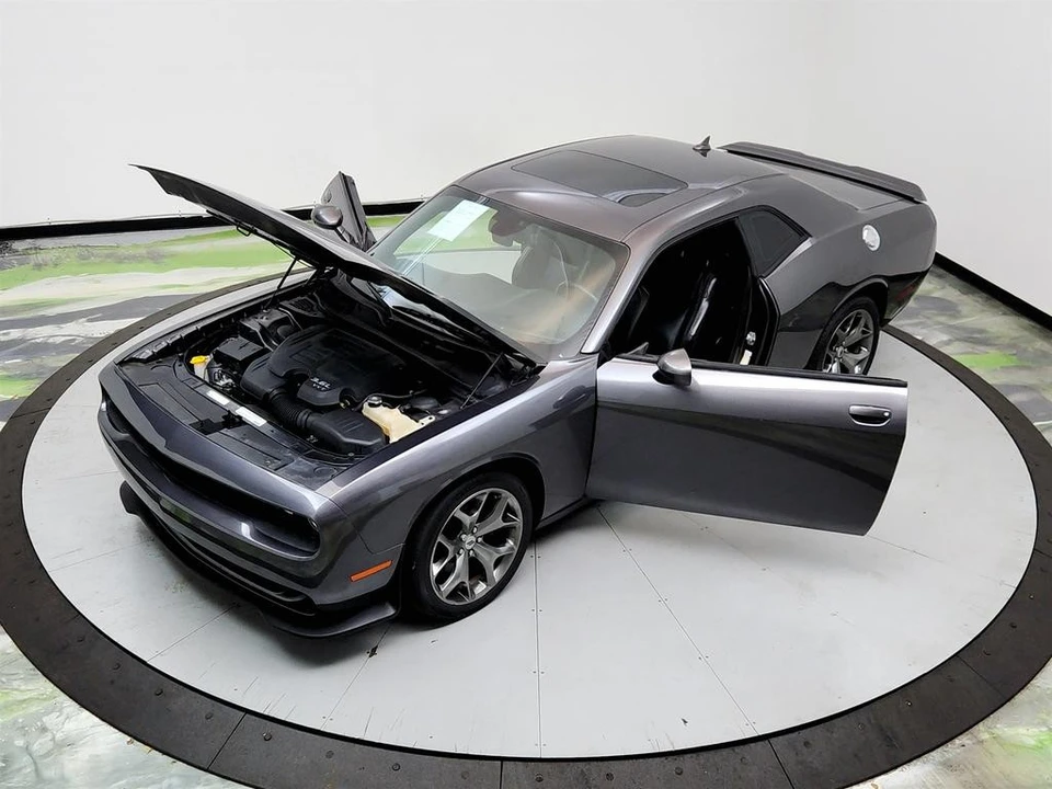 2017 Dodge Challenger 3rd Gen - Image 17 of 31