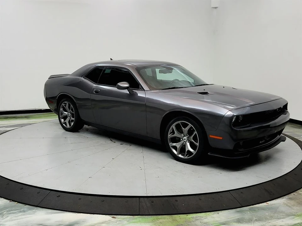 2017 Dodge Challenger 3rd Gen - Image 3 of 31