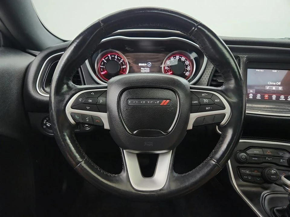 2017 Dodge Challenger 3rd Gen - Image 29 of 31