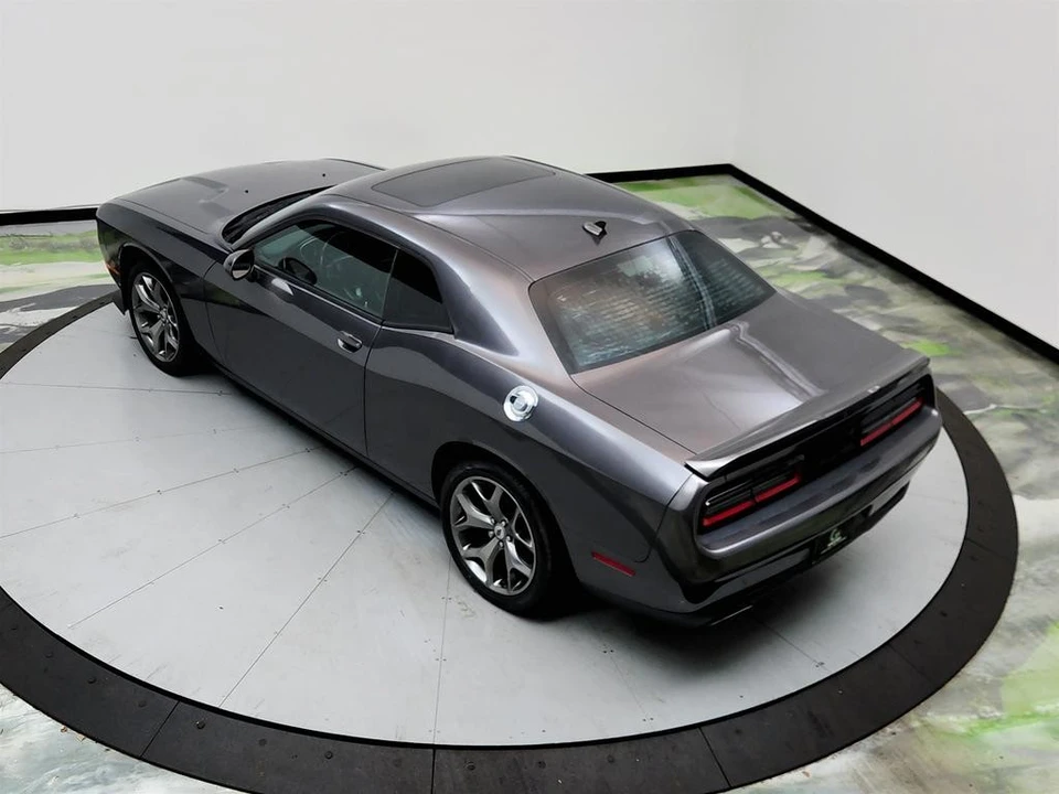 2017 Dodge Challenger 3rd Gen - Image 16 of 31