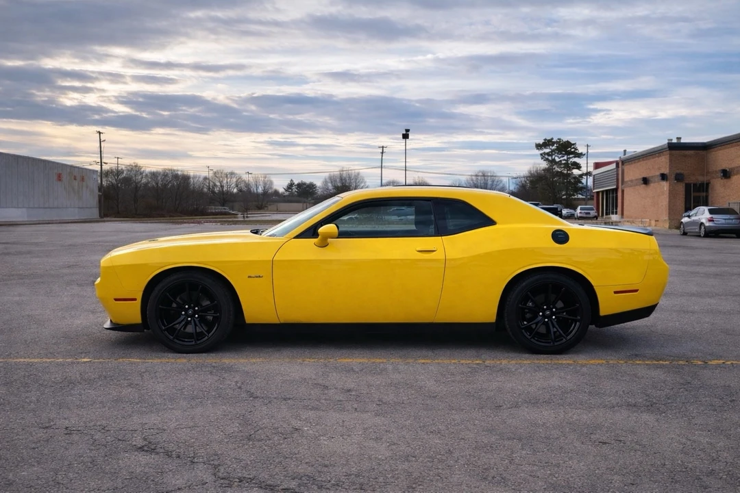 2017 Dodge Challenger 3rd Gen - Image 2 of 5