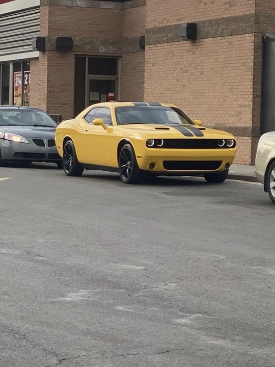 2017 Dodge Challenger 3rd Gen - Image 4 of 5