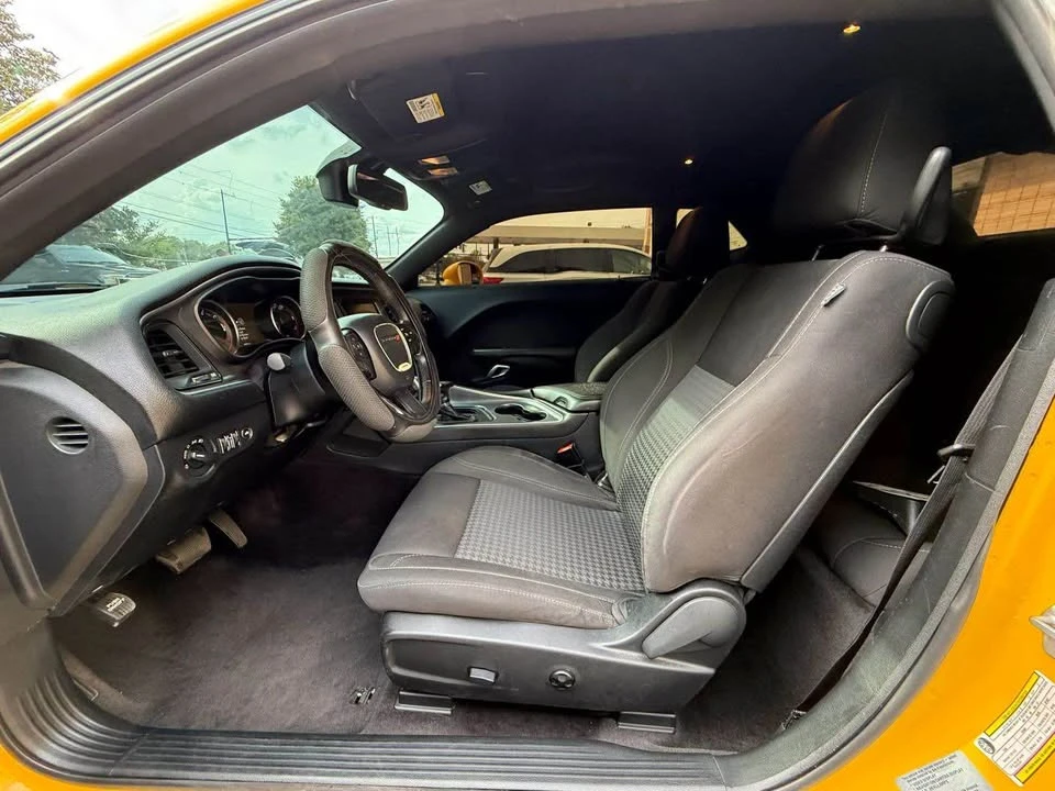 2017 Dodge Challenger 3rd Gen - Image 6 of 8