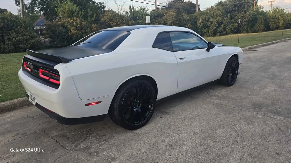 2017 Dodge Challenger 3rd Gen - Image 10 of 16