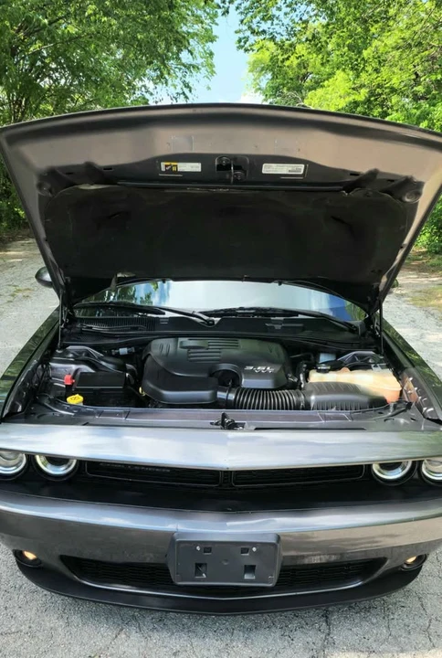 2017 Dodge Challenger 3rd Gen - Image 9 of 12