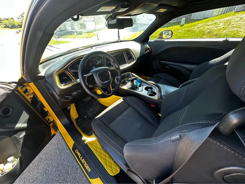 2017 Dodge Challenger 3rd Gen - Image 6 of 10