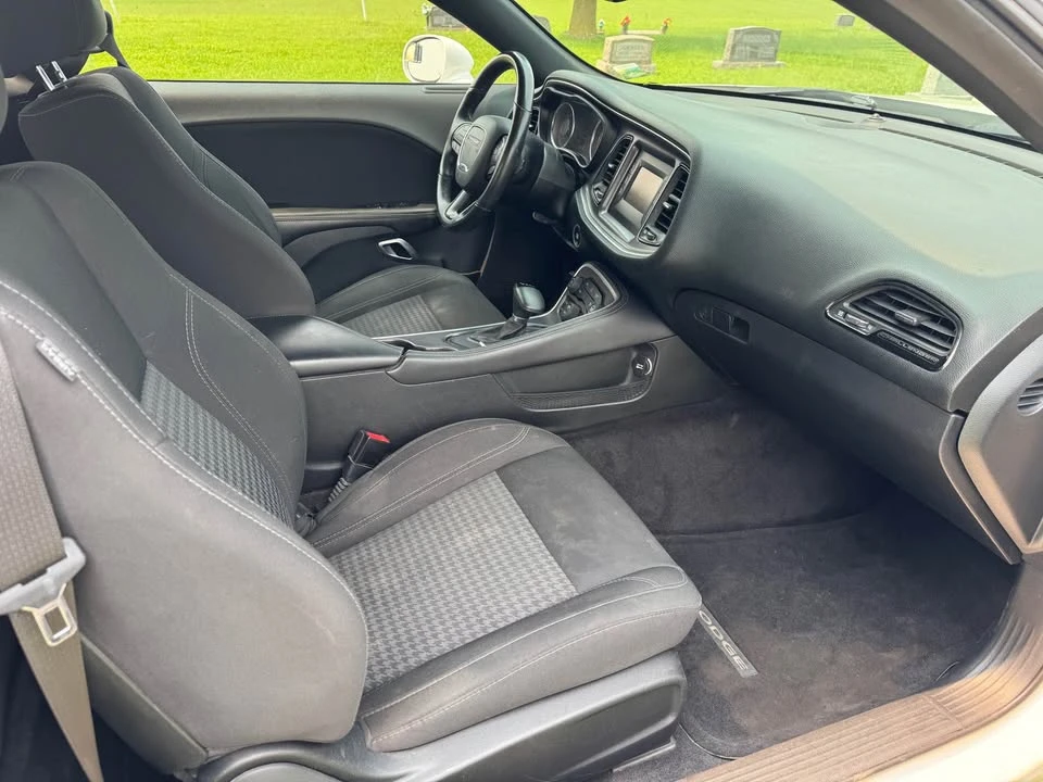 2017 Dodge Challenger 3rd Gen - Image 16 of 18