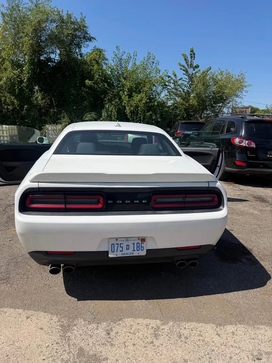 2017 Dodge Challenger 3rd Gen - Image 4 of 6