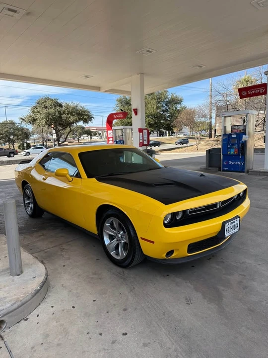 2017 Dodge Challenger 3rd Gen - Image 2 of 5