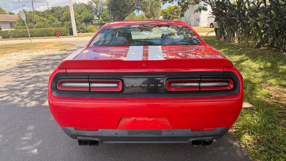 2017 Dodge Challenger 3rd Gen - Image 5 of 10