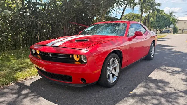 2017 Dodge Challenger SXT Coupe 2D