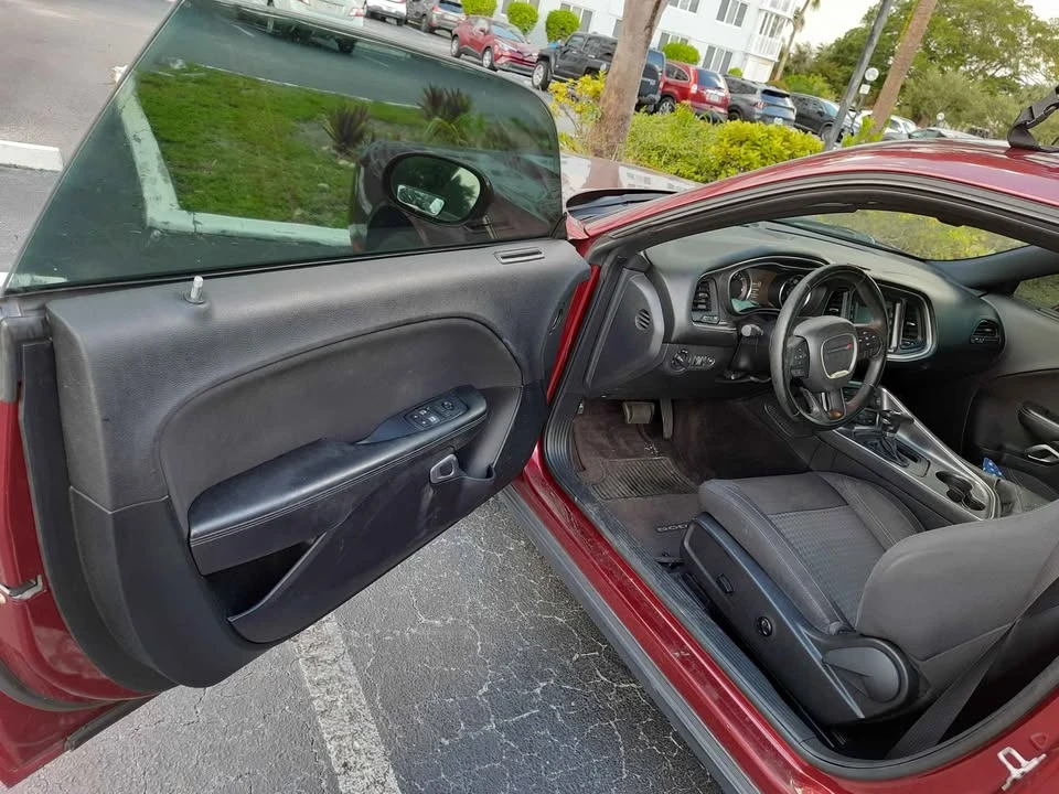 2017 Dodge Challenger 3rd Gen - Image 10 of 17