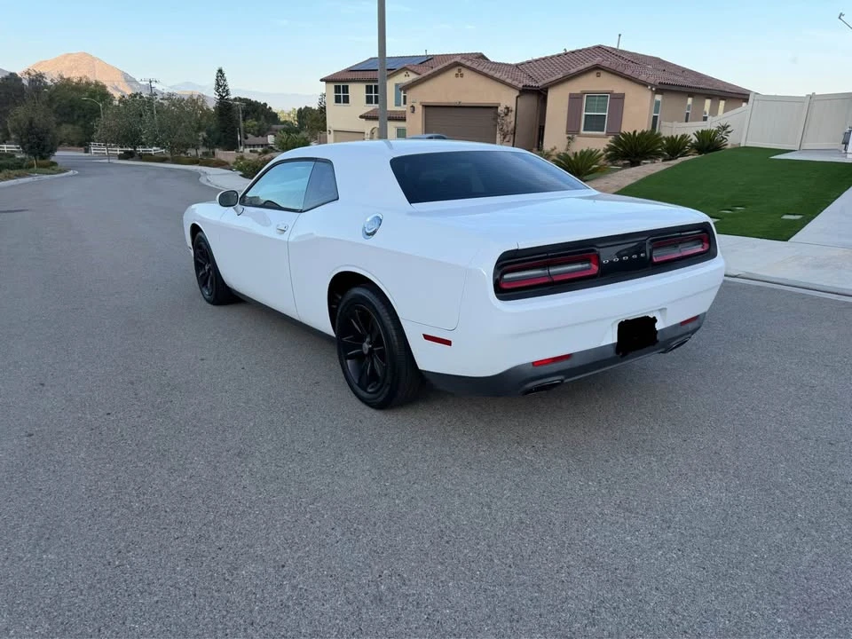 2017 Dodge Challenger 3rd Gen - Image 7 of 15