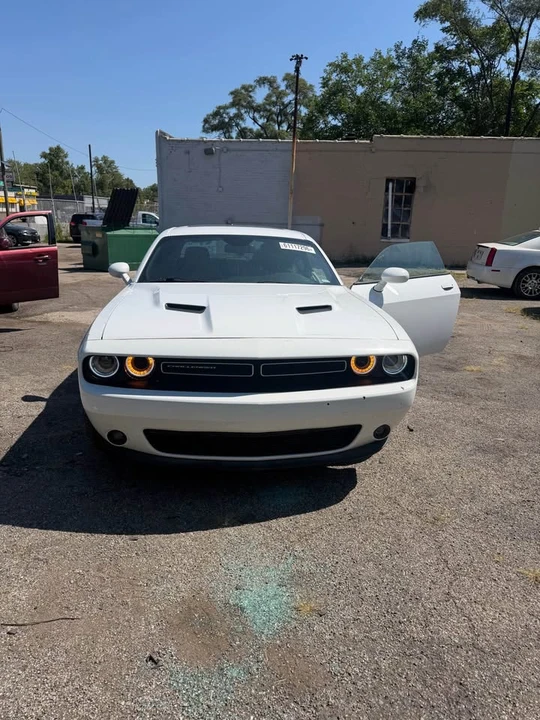 2017 Dodge Challenger 3rd Gen - Image 9 of 10
