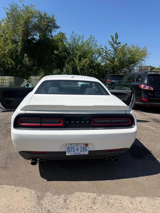 2017 Dodge Challenger 3rd Gen - Image 4 of 10