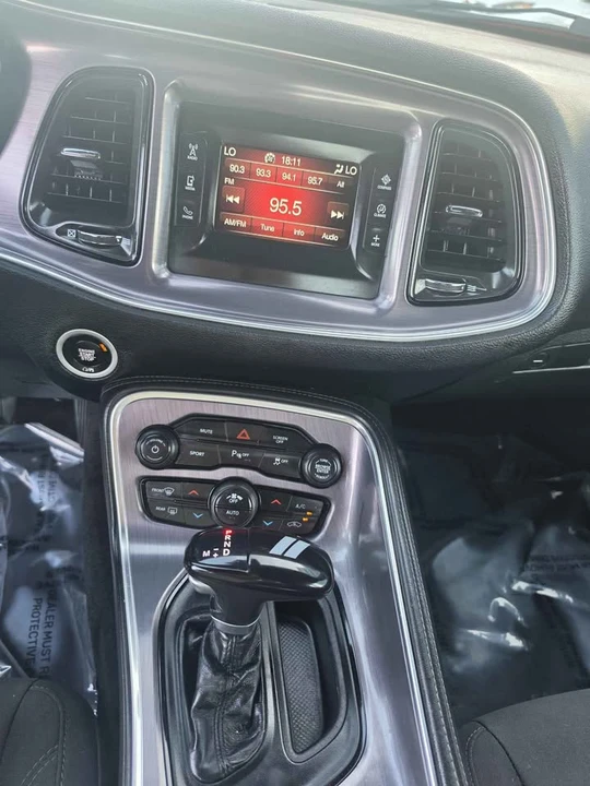 2017 Dodge Challenger 3rd Gen - Image 16 of 20