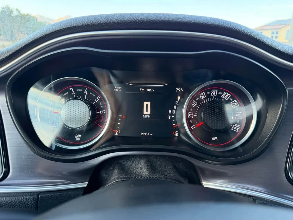 2017 Dodge Challenger 3rd Gen - Image 9 of 15