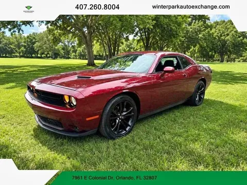 2017 Dodge Challenger SXT Coupe 2D