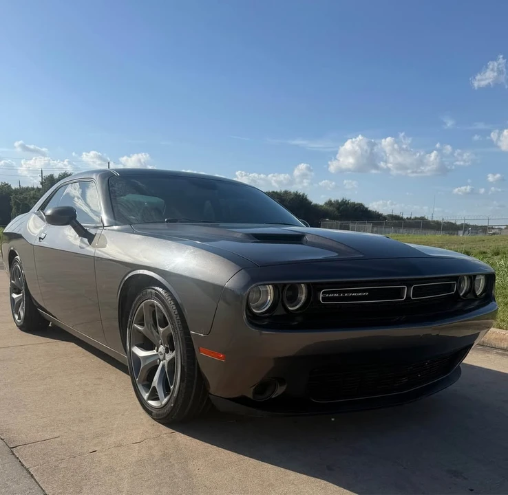 2017 Dodge Challenger 3rd Gen - Image 4 of 12