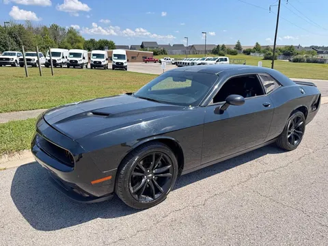 2017 Dodge Challenger SXT Coupe 2D