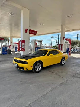 2017 Dodge Challenger SXT Coupe 2D