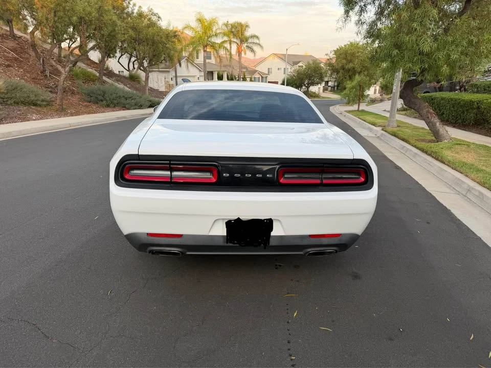2017 Dodge Challenger 3rd Gen - Image 8 of 16