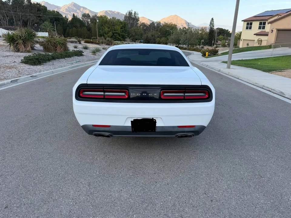 2017 Dodge Challenger 3rd Gen - Image 8 of 15
