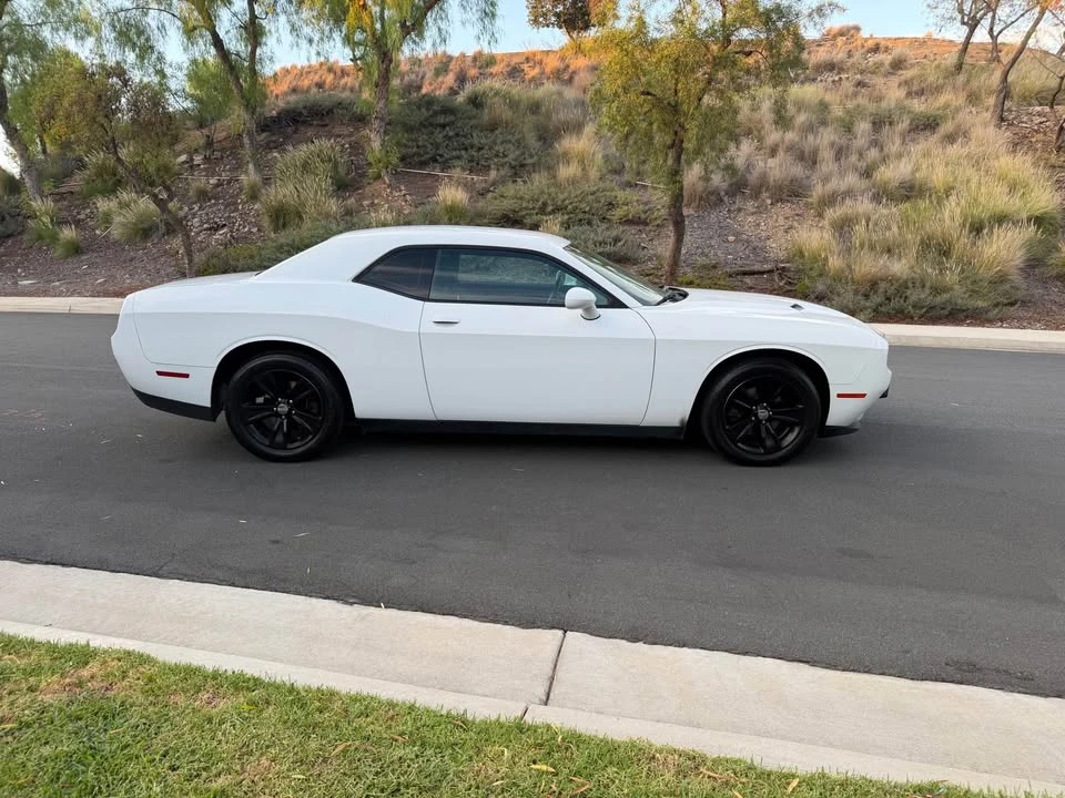 2017 Dodge Challenger 3rd Gen - Image 4 of 16