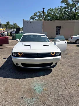 2017 Dodge Challenger SXT Coupe 2D