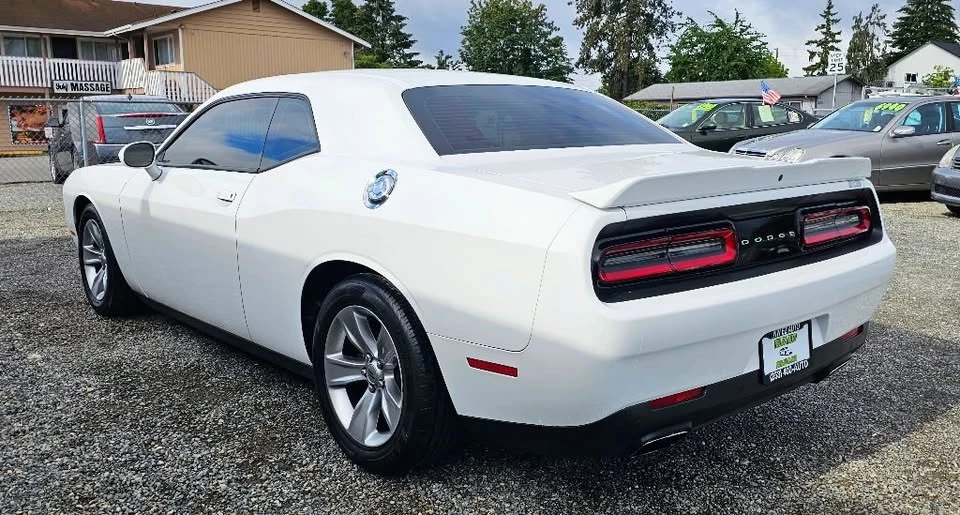 2017 Dodge Challenger 3rd Gen - Image 5 of 20