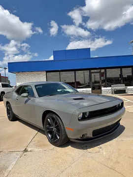 2017 Dodge Challenger SXT Coupe 2D