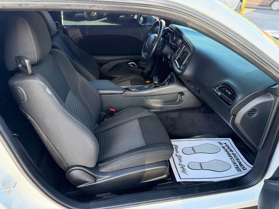 2017 Dodge Challenger 3rd Gen - Image 7 of 10