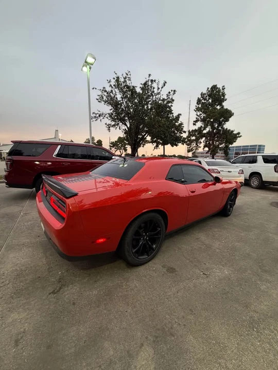 2017 Dodge Challenger 3rd Gen - Image 6 of 9