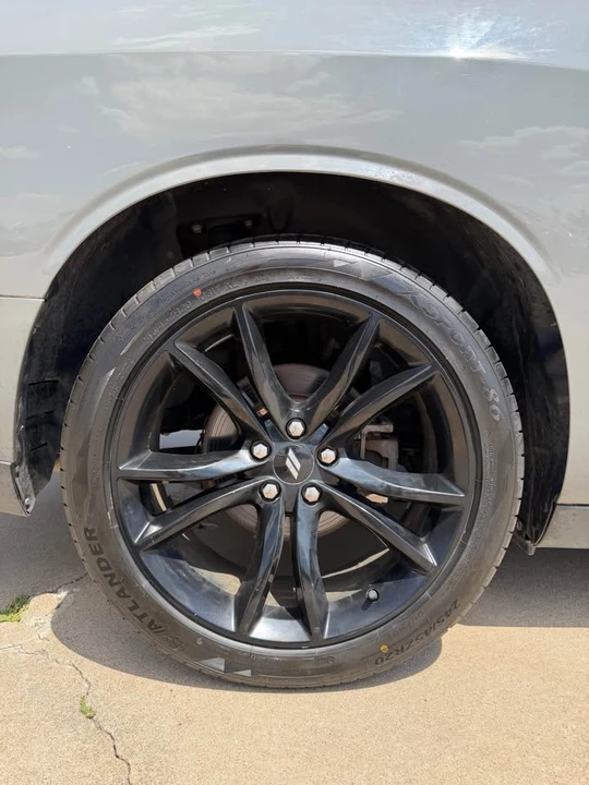 2017 Dodge Challenger 3rd Gen - Image 6 of 12