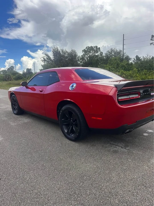 2017 Dodge Challenger 3rd Gen - Image 10 of 16